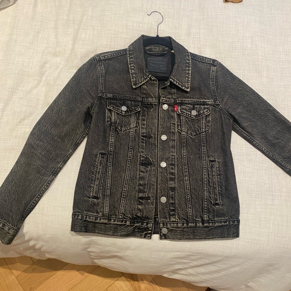 Levi’s black jean jacket